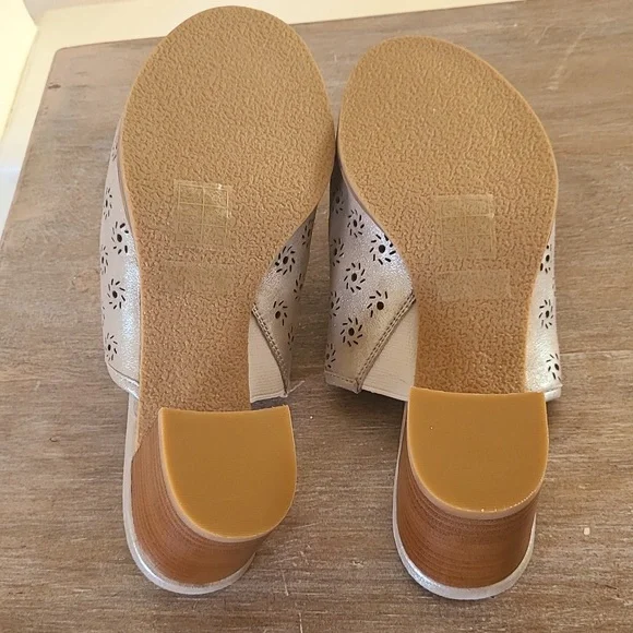 Jack Rogers Metallic Ronnie Mules in size 9 - Picture 7 of 8